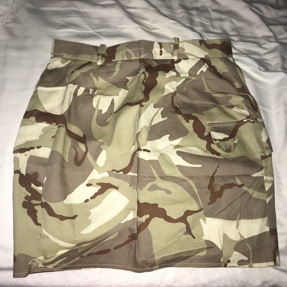 Camouflage miniskirt with side pockets - Picture 2 of 4